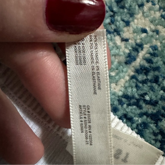 Sunday Best | Sadie Seamless Tank - Picture 3 of 8